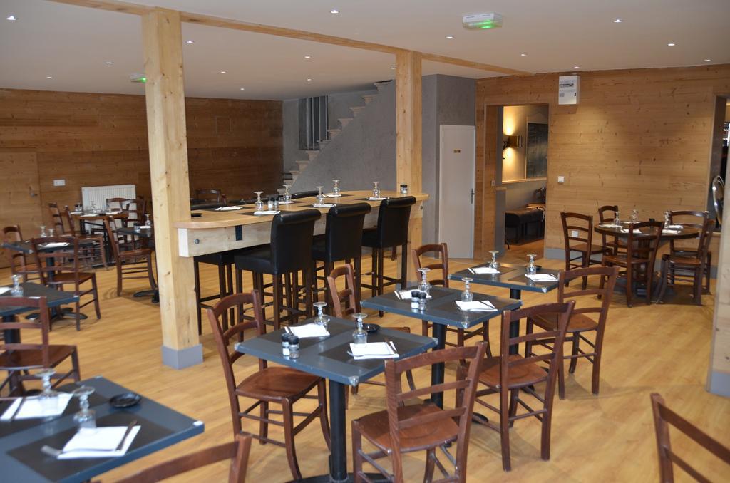 Bull'It Hotel Saint-Genis-Laval Zewnętrze zdjęcie